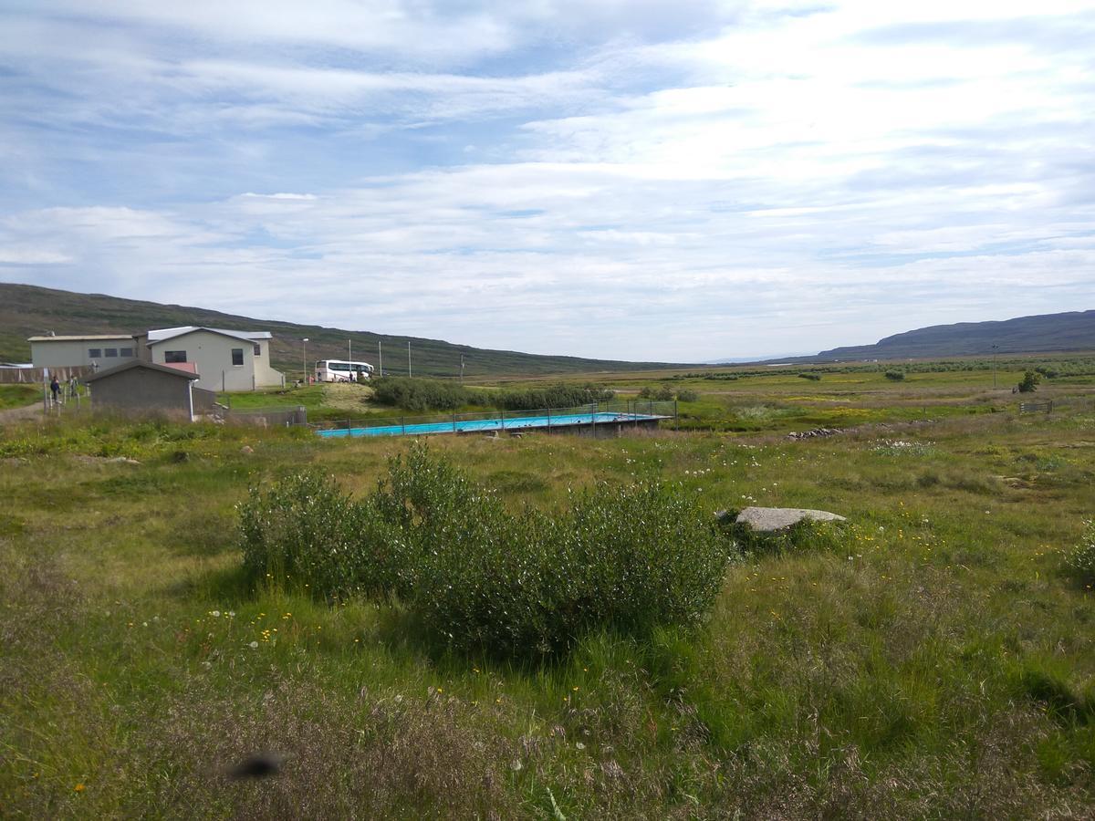 Hotel Laugarholl With Natural Hot Spring Холмавик Екстериор снимка